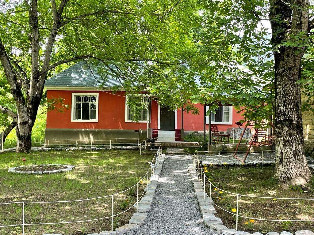 Qəbələ XW85+RP Nohurqishlaq, Azerbaijan günlük kirayə Həyət evi / Villa 70 AZN-a 2 otaqlı